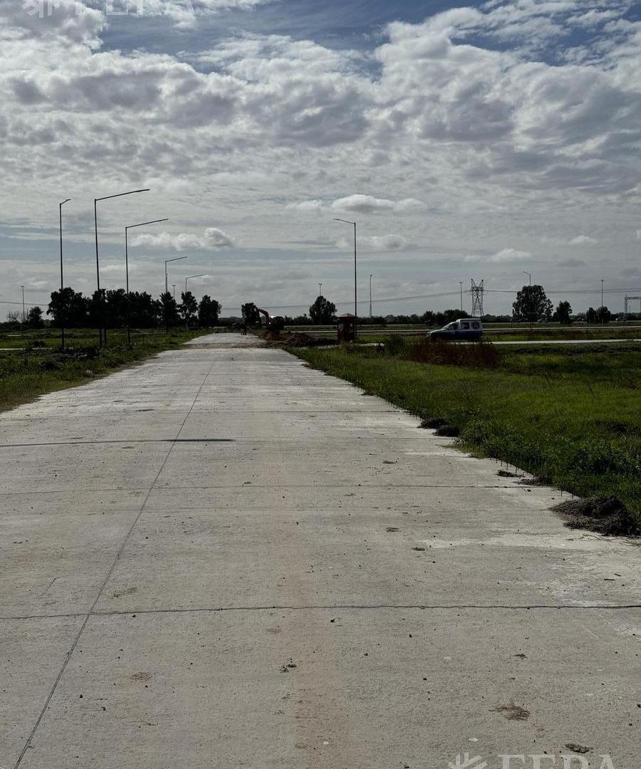 Foto de Venta terreno industrial de 6715 m2 en INTEPARK - Berazategui, imagen 1