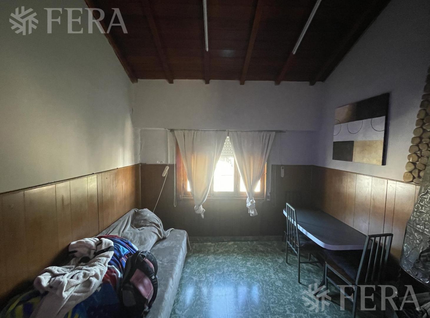 Foto de Venta PH 2 ambientes con patio en Sarandí, imagen 2