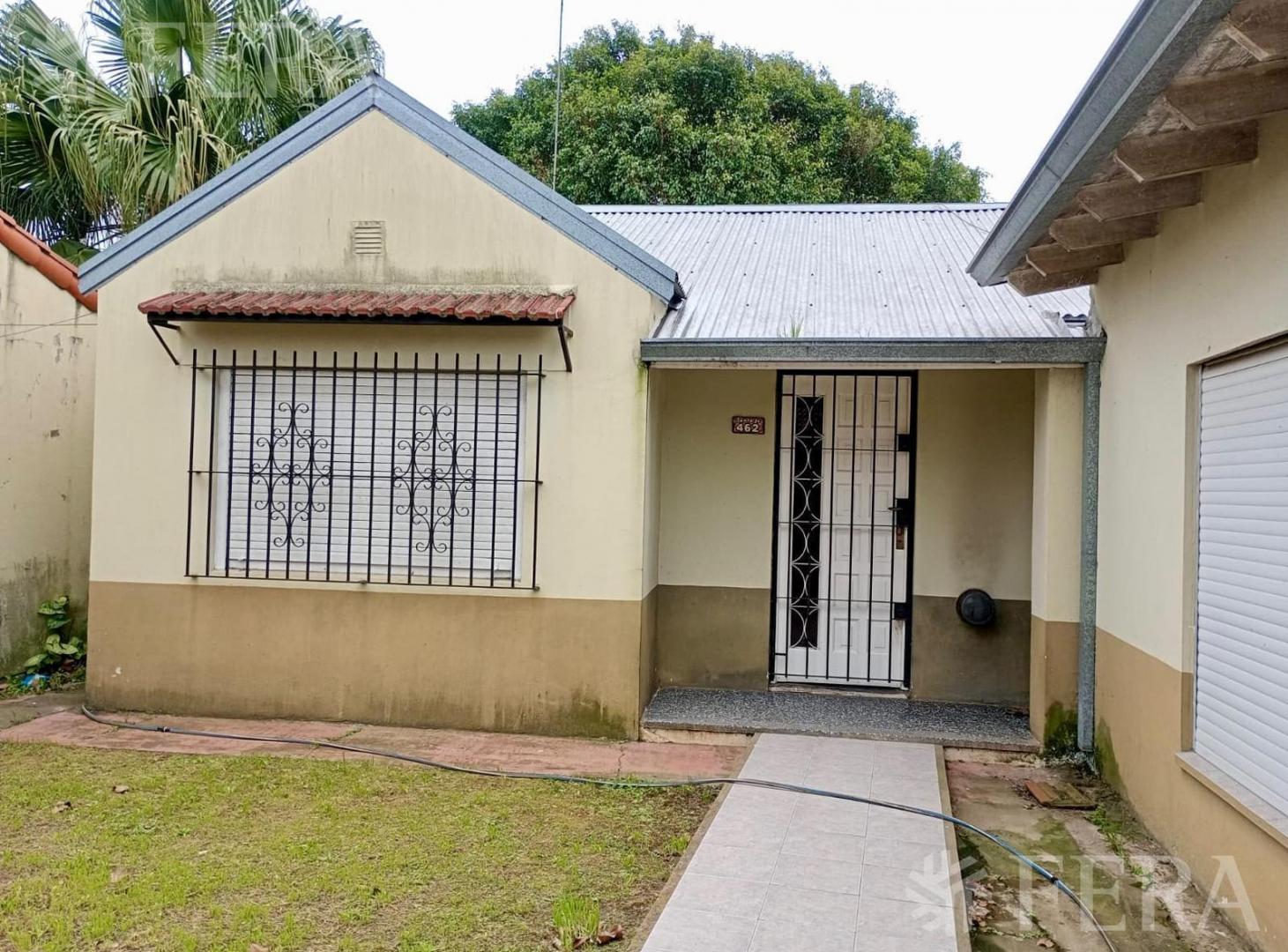 Foto de Venta casa 3 ambientes con jardín y cochera en Ezpeleta, imagen 5