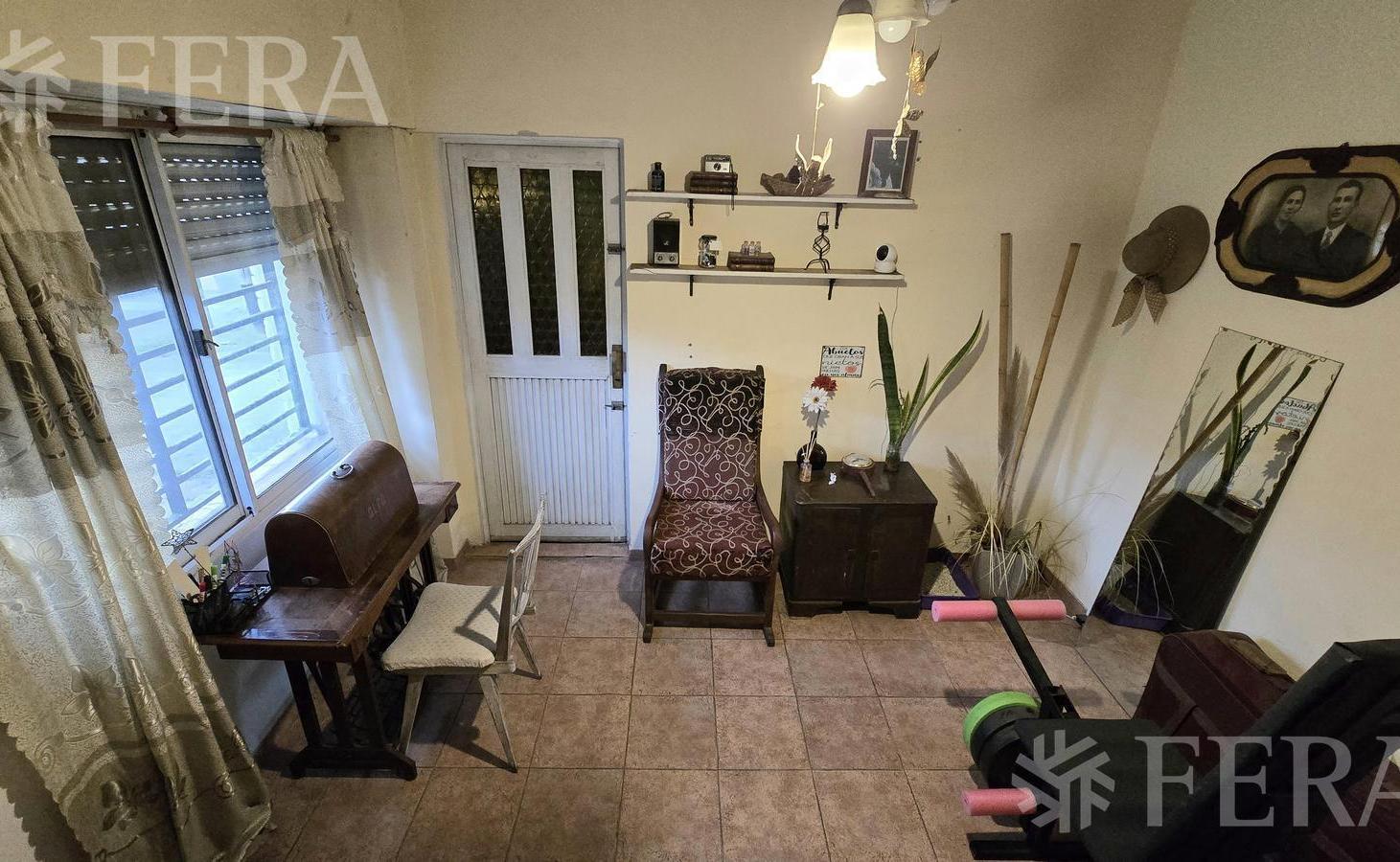 Foto de Venta casa 3 ambientes con cochera en Wilde, imagen 3