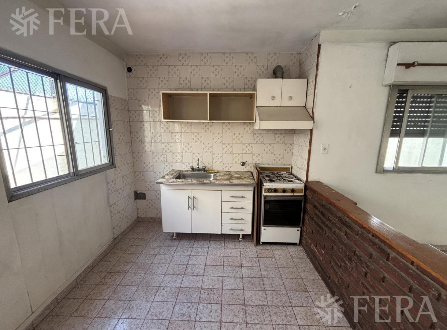 Foto de Alquiler casa 3 ambientes con patio y cochera en Bernal, imagen 5