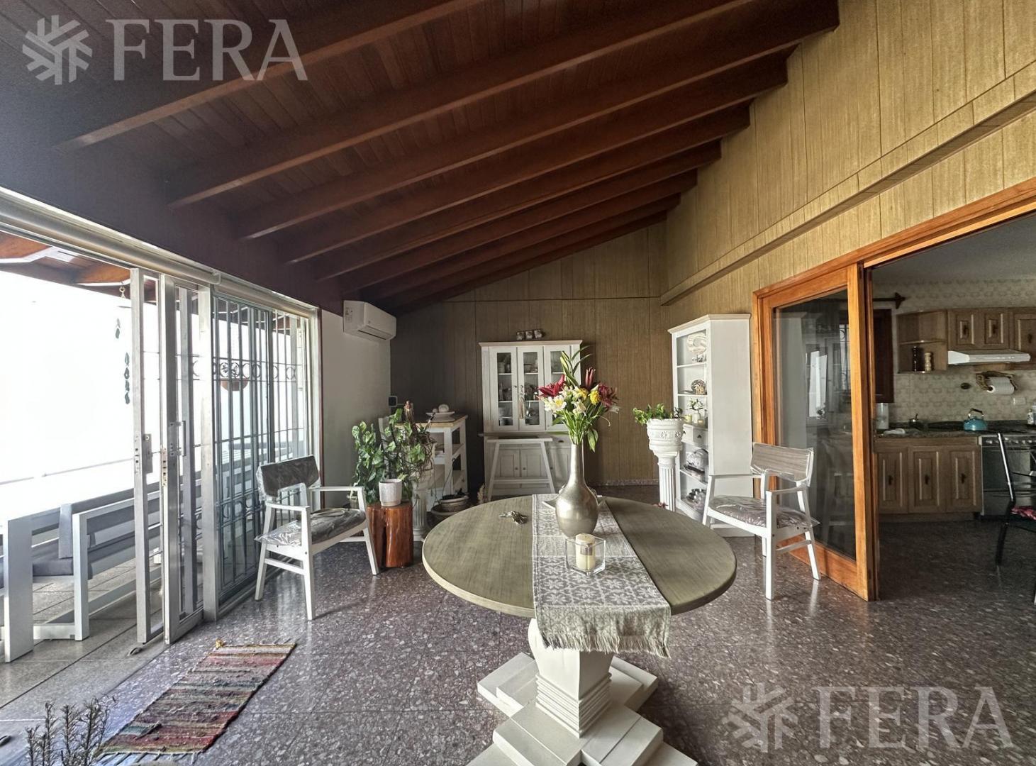 Foto de Venta casa 4 ambientes con cochera y piscina en Wilde, imagen 5