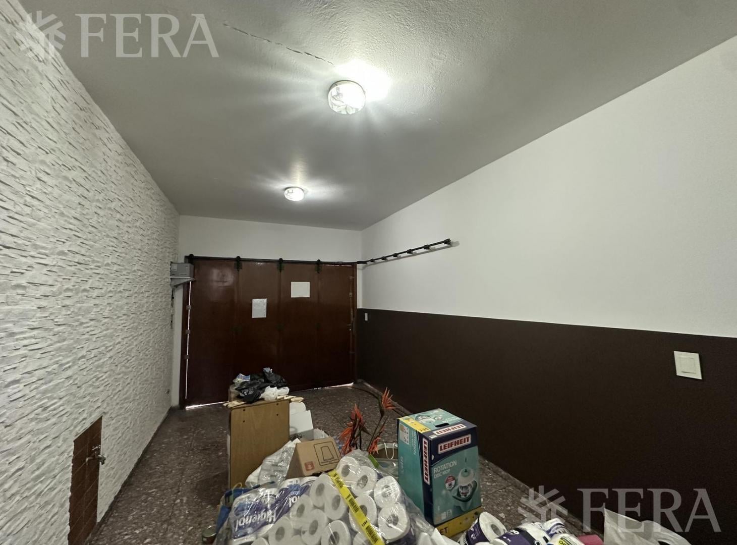 Foto de Venta casa 4 ambientes con cochera y piscina en Wilde, imagen 4