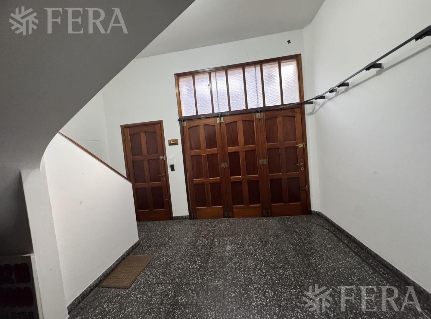 Foto de Alquiler PH 3 ambientes con cochera y patio en Bernal Oeste, imagen 4