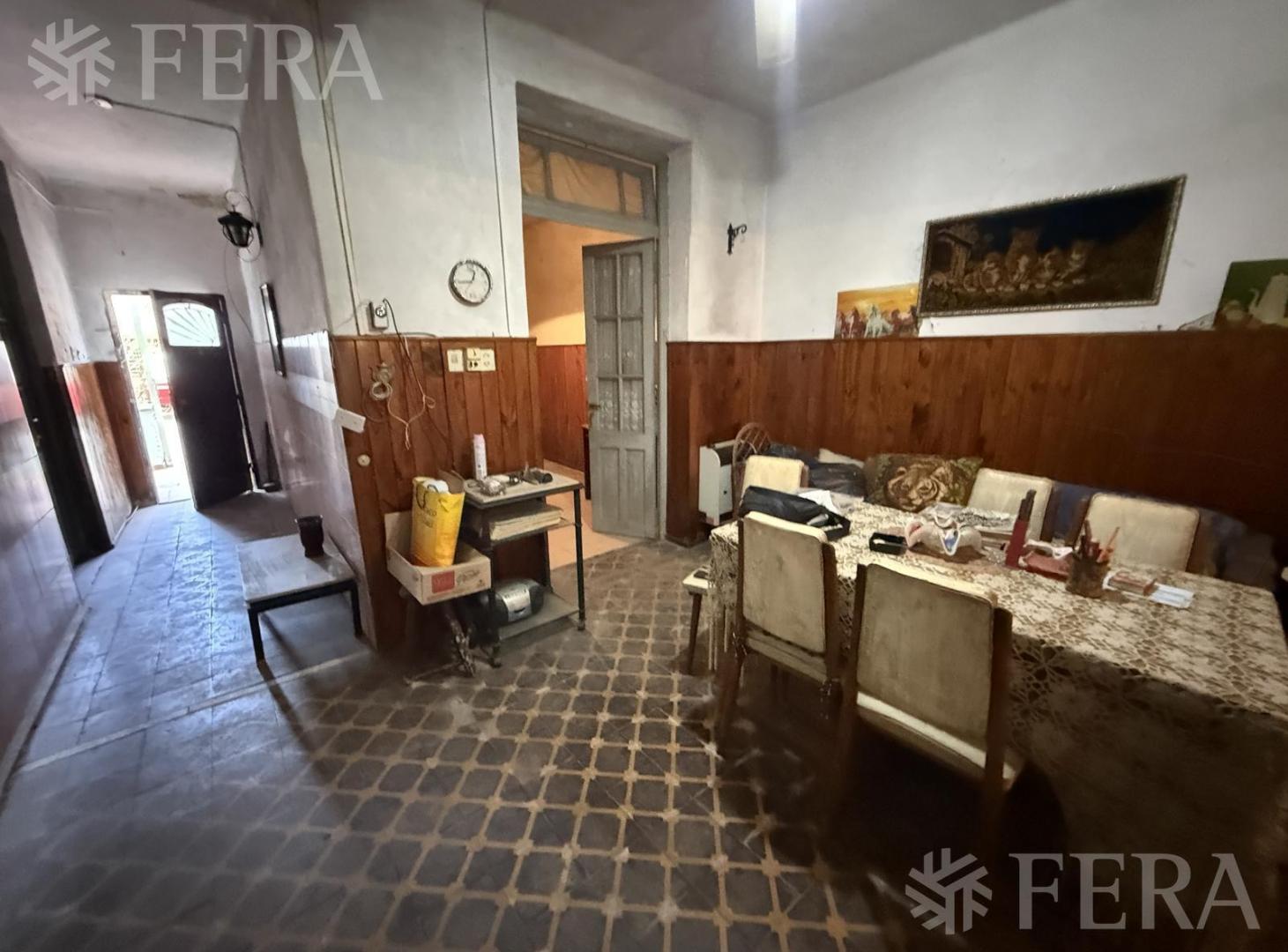 Foto de Venta casa 6 ambientes con cochera en Villa Dominico, imagen 1