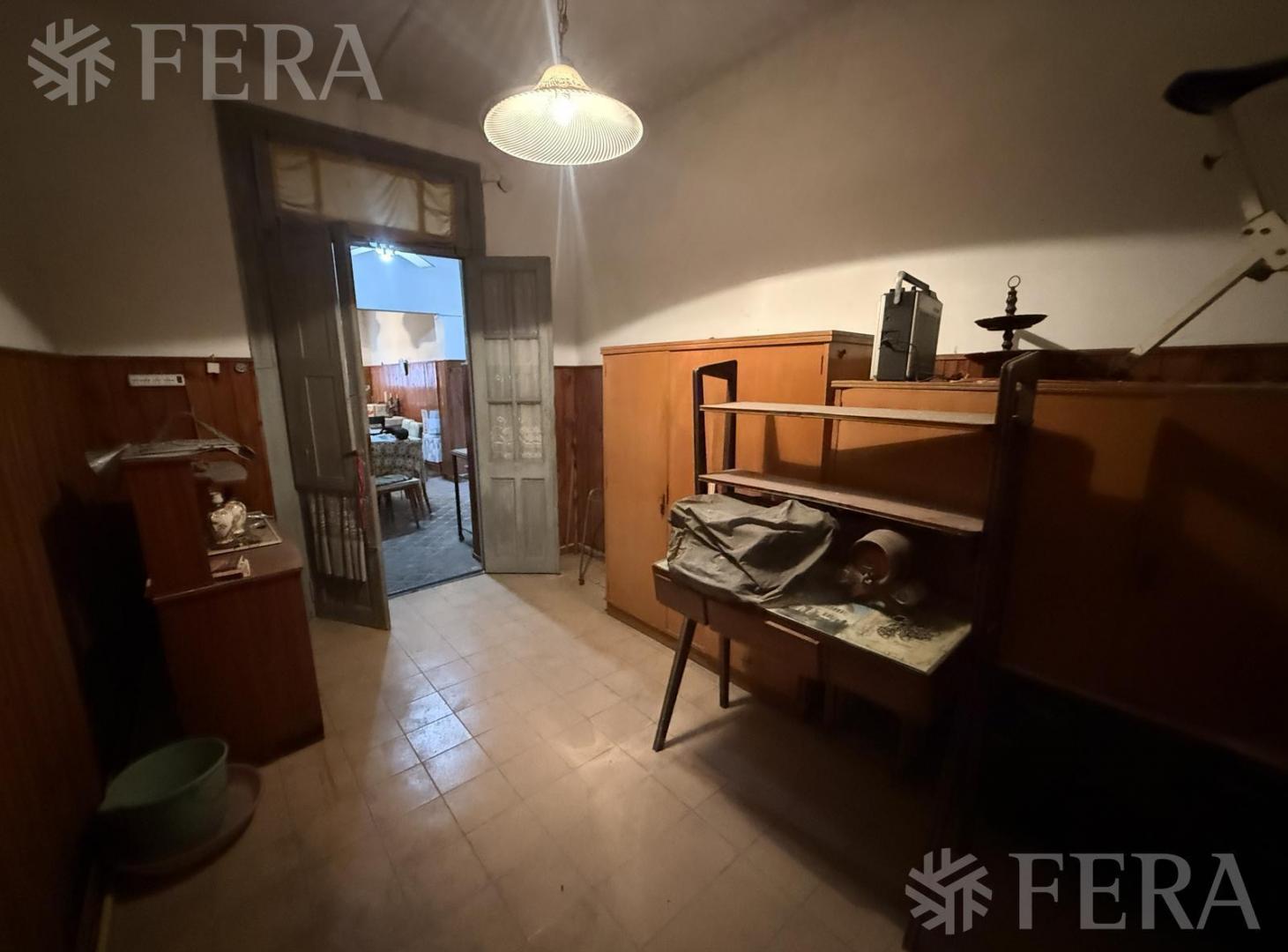 Foto de Venta casa 6 ambientes con cochera en Villa Dominico, imagen 4