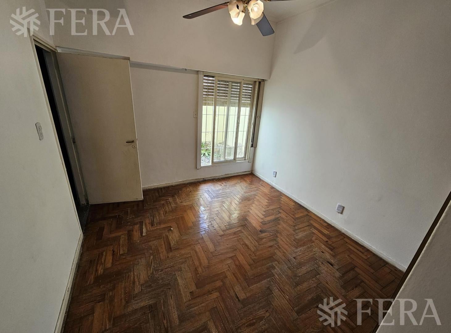 Foto de Venta de PH 4 ambientes con cochera en Wilde, imagen 3