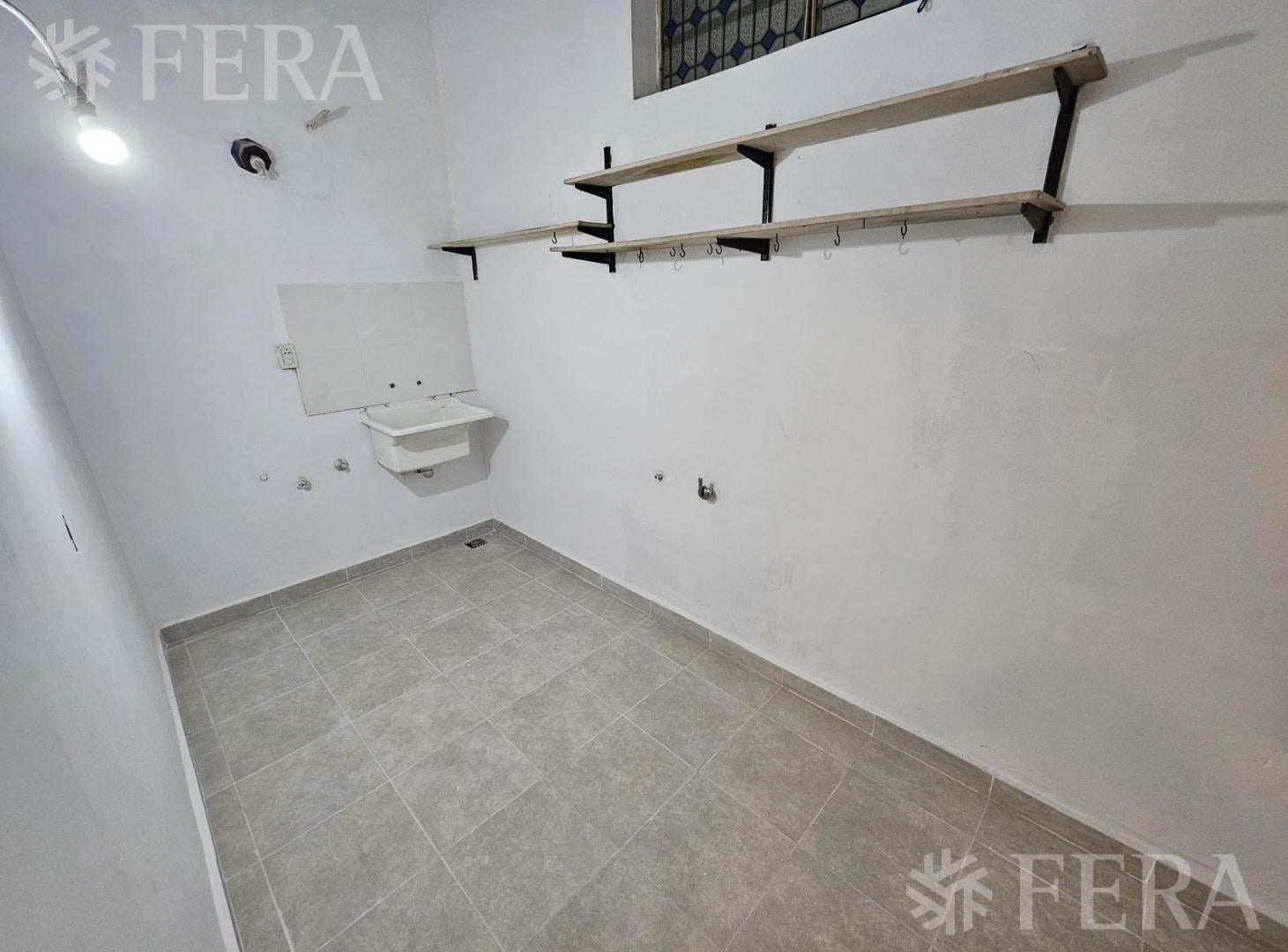 Foto de Venta de PH 4 ambientes con cochera en Wilde, imagen 5