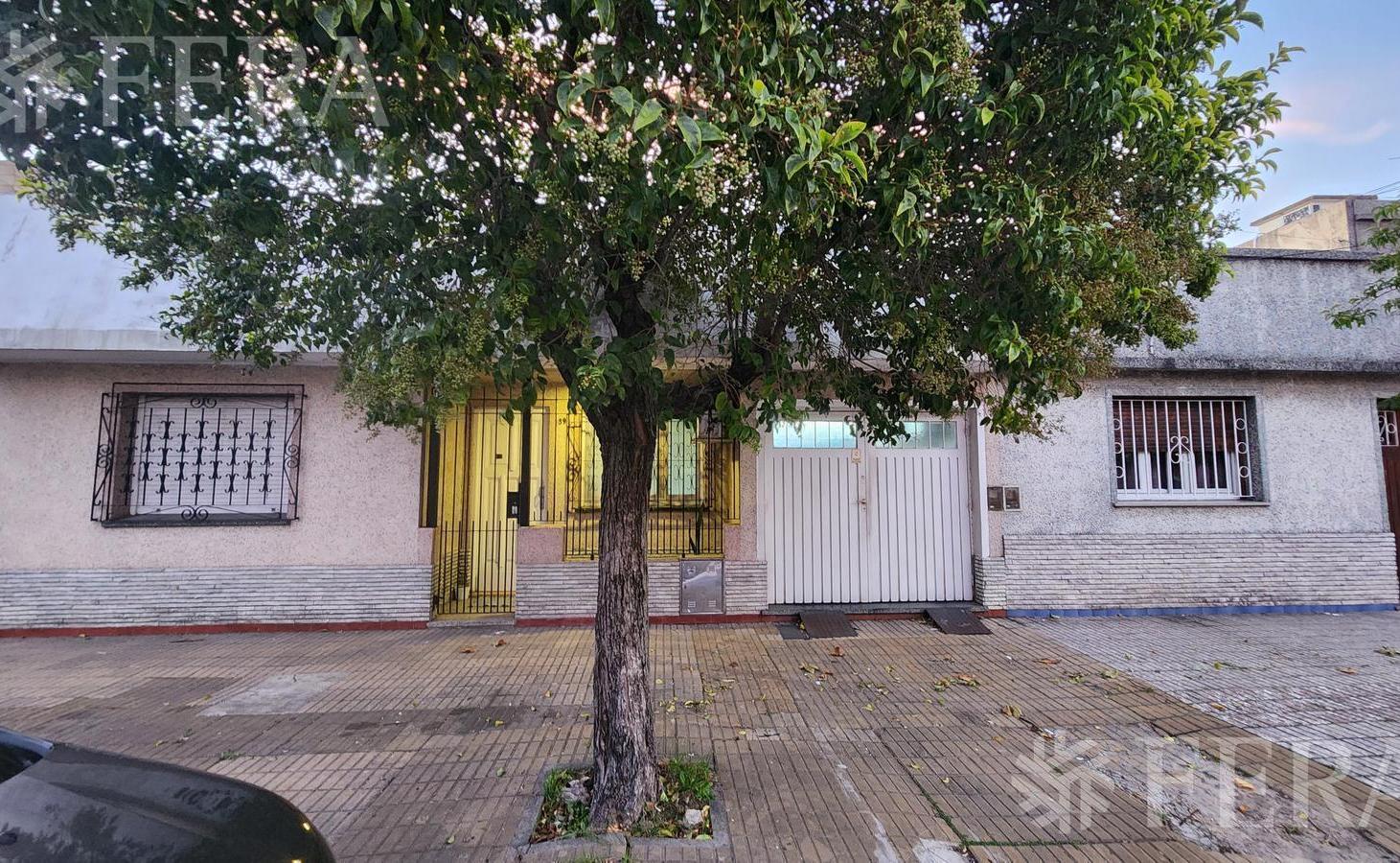 Foto de Venta casa 5 ambientes con cochera en Wilde, imagen 3