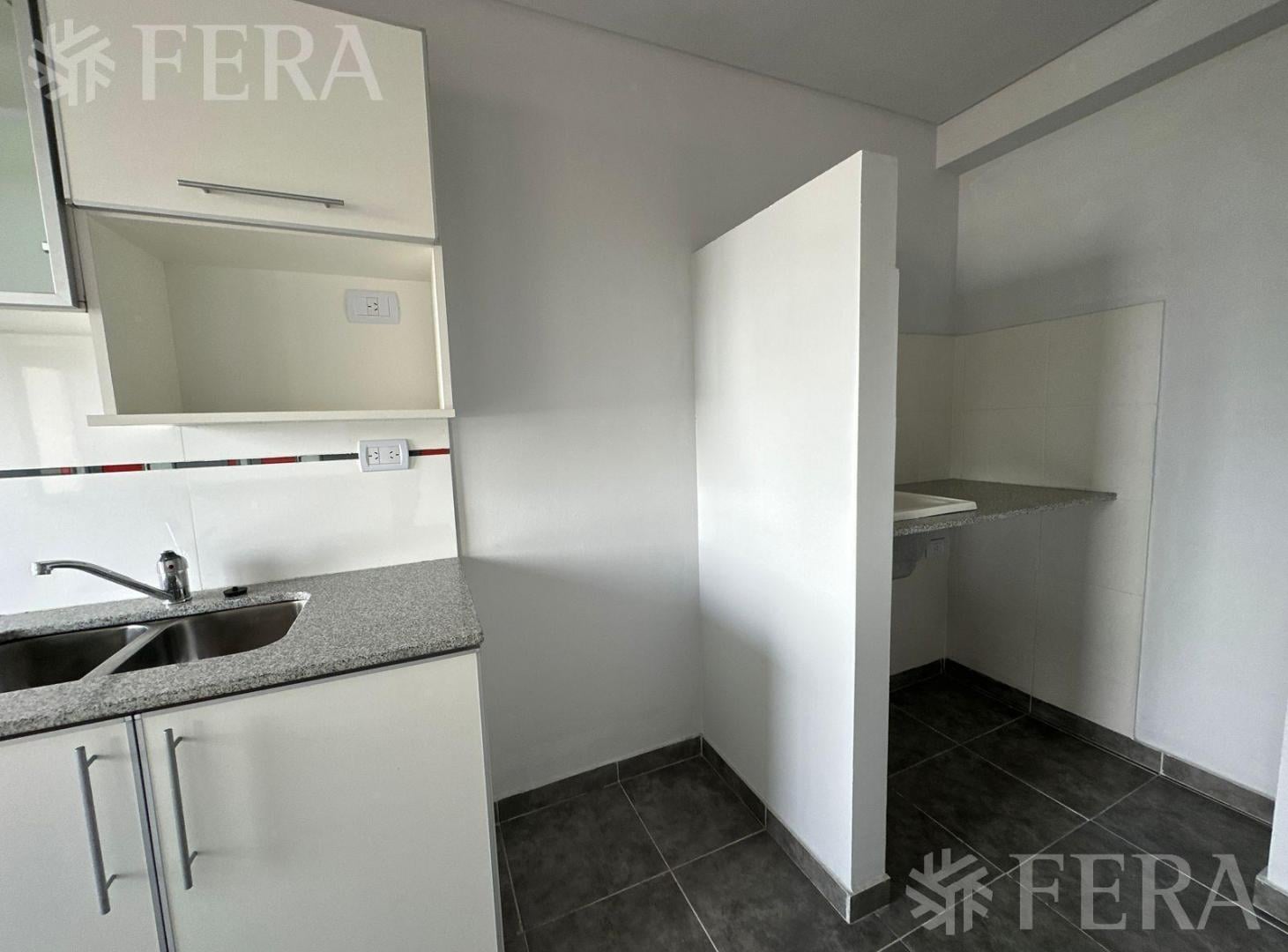 Foto de Venta de departamento 2 ambientes con balcón en Wilde, imagen 3