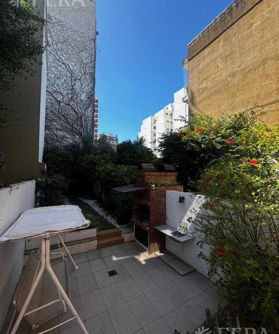 Foto de Excelente triplex con cochera doble, jardín y parrilla en Belgrano R, imagen 5
