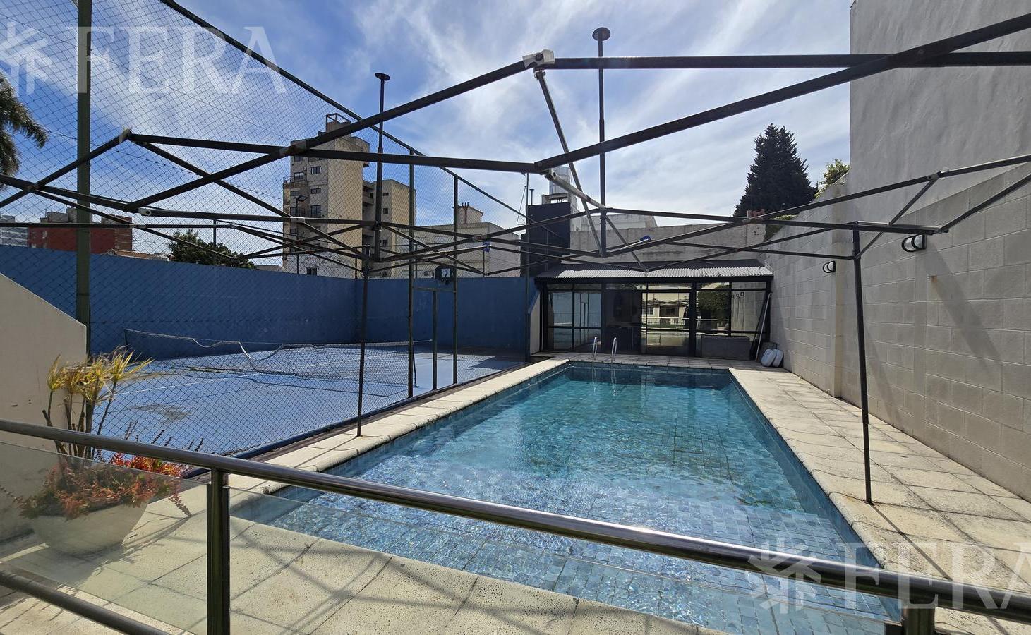 Foto de Venta casa 4 ambientes con cochera y piscina en Wilde, imagen 2