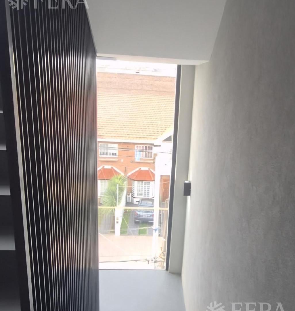 Foto de Venta departamento 3 ambientes con balcón en Wilde, imagen 3