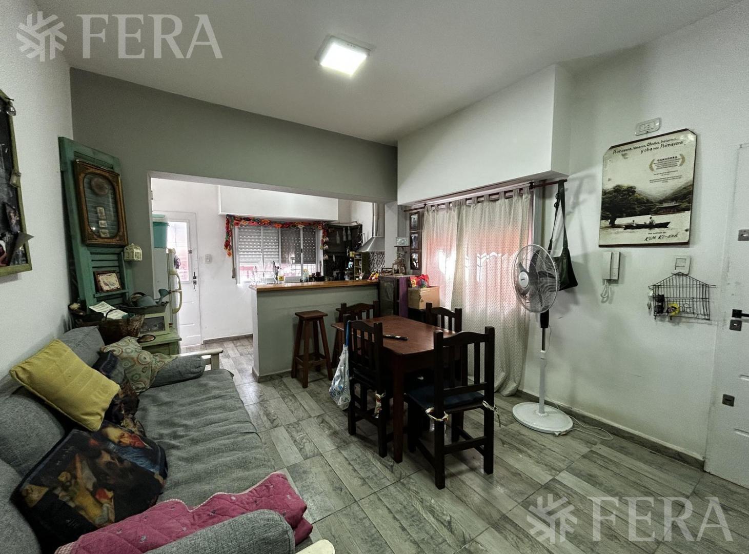 Foto de Venta de PH 2 ambientes con patio en Bernal Oeste, imagen 5