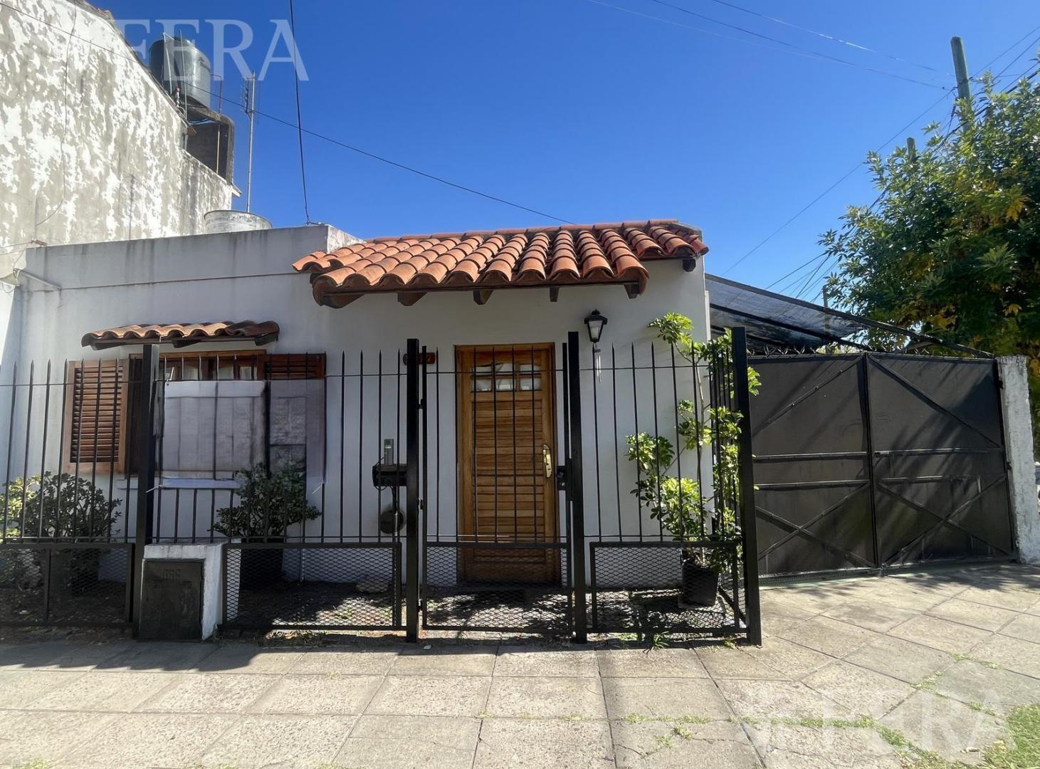 Foto de Venta PH 3 ambientes con patio en Quilmes Oeste, imagen 2