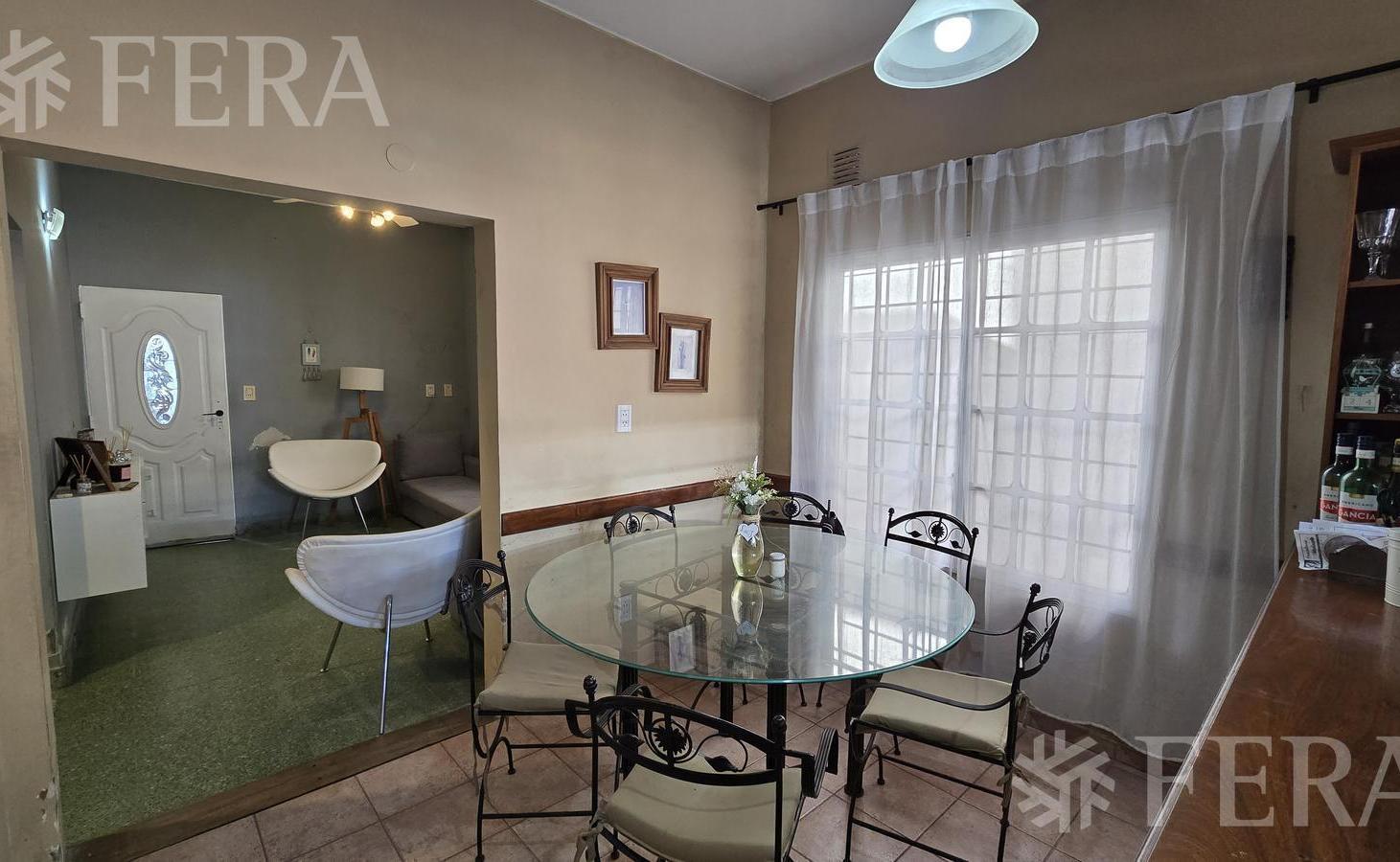 Foto de Venta casa 4 ambientes con cochera y piscina en Bernal, imagen 5