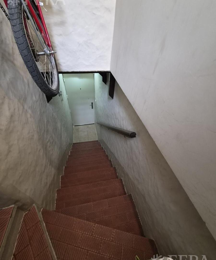 Foto de Venta PH 3 ambientes con patio en Sarandi, imagen 2