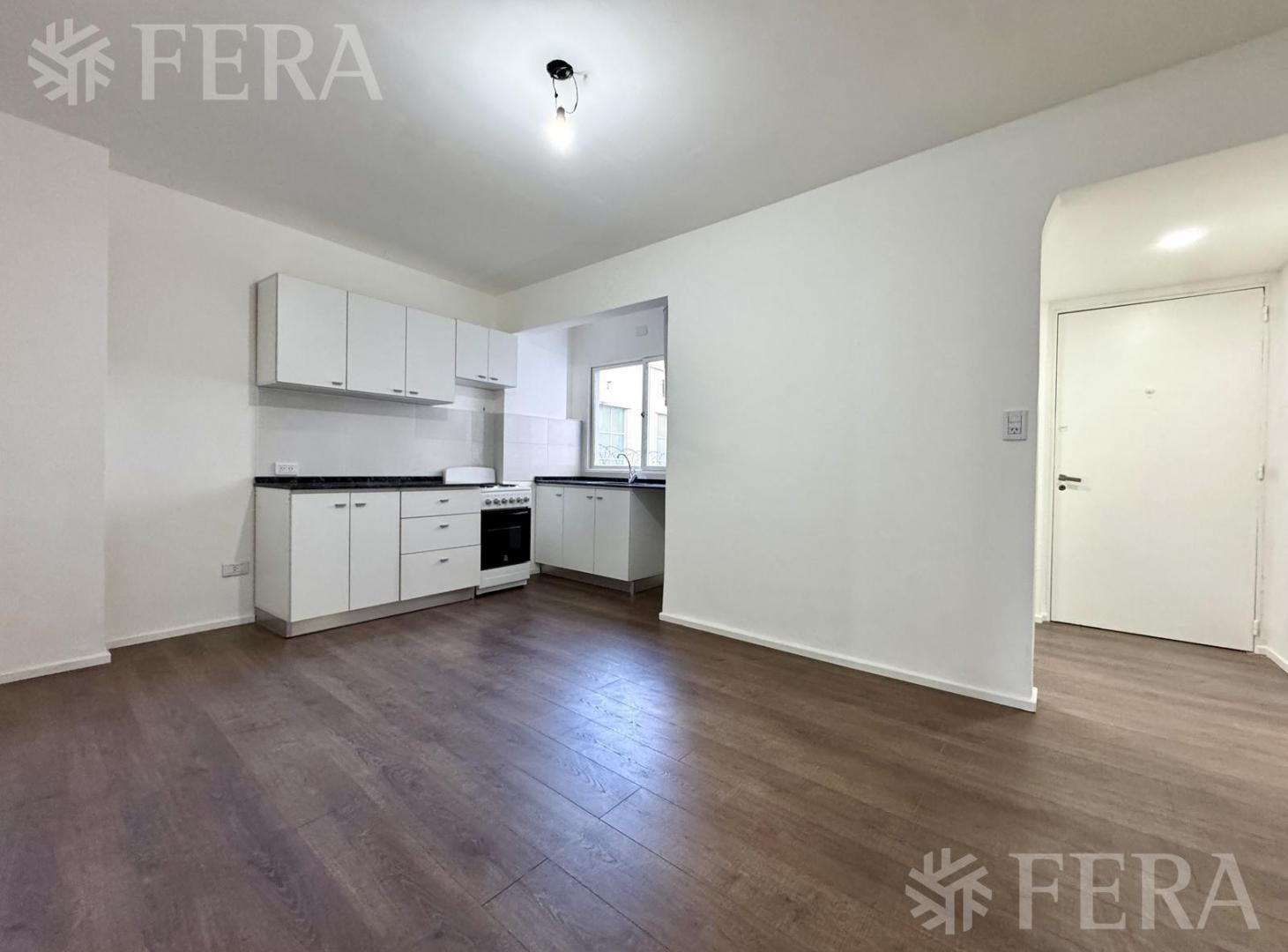Foto de Venta departamento 3 ambientes con balcón en Avellaneda, imagen 1