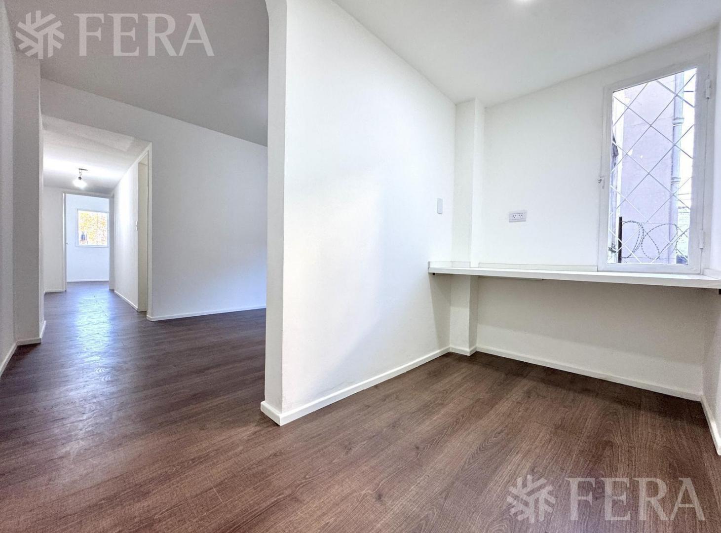 Foto de Venta departamento 3 ambientes con balcón en Avellaneda, imagen 2