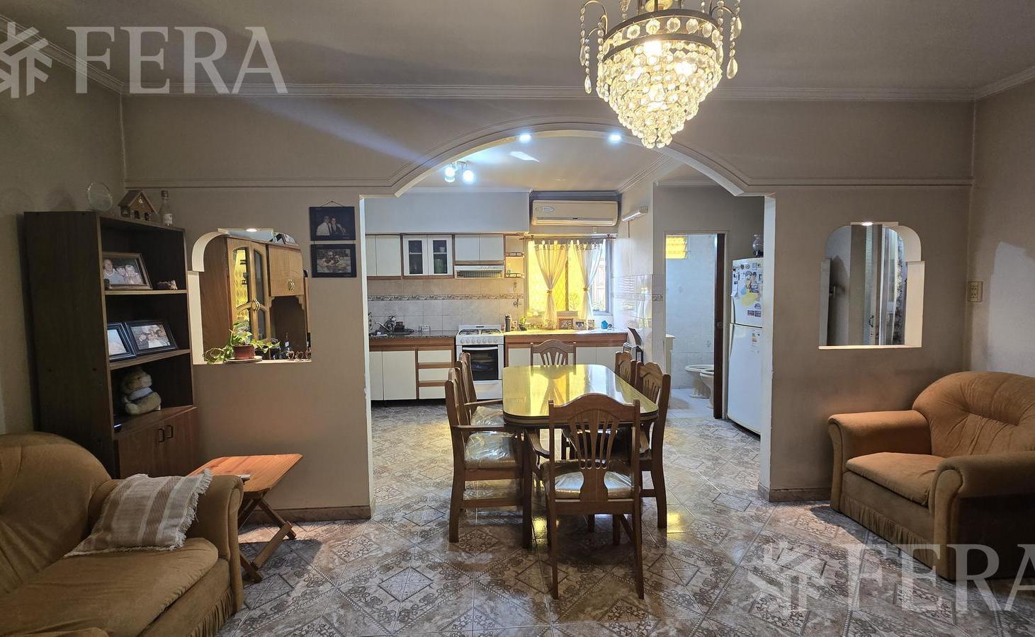 Foto de Venta casa 4 ambientes con cochera en Monte Chingolo, imagen 3