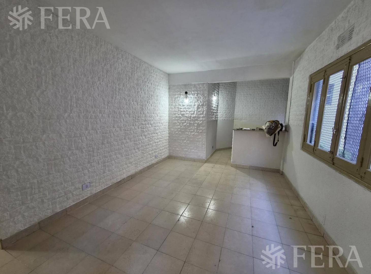 Foto de Venta PH 3 ambientes con patio en Wilde, imagen 1