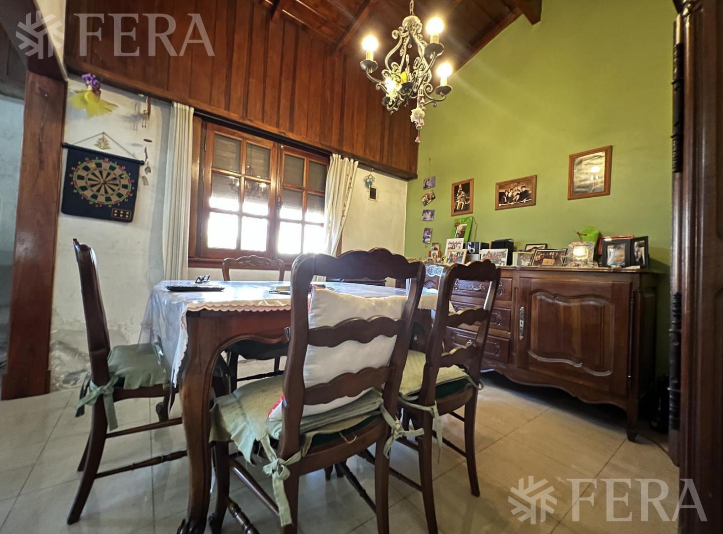 Foto de Venta casa 5 ambientes con cochera en Wilde, imagen 1