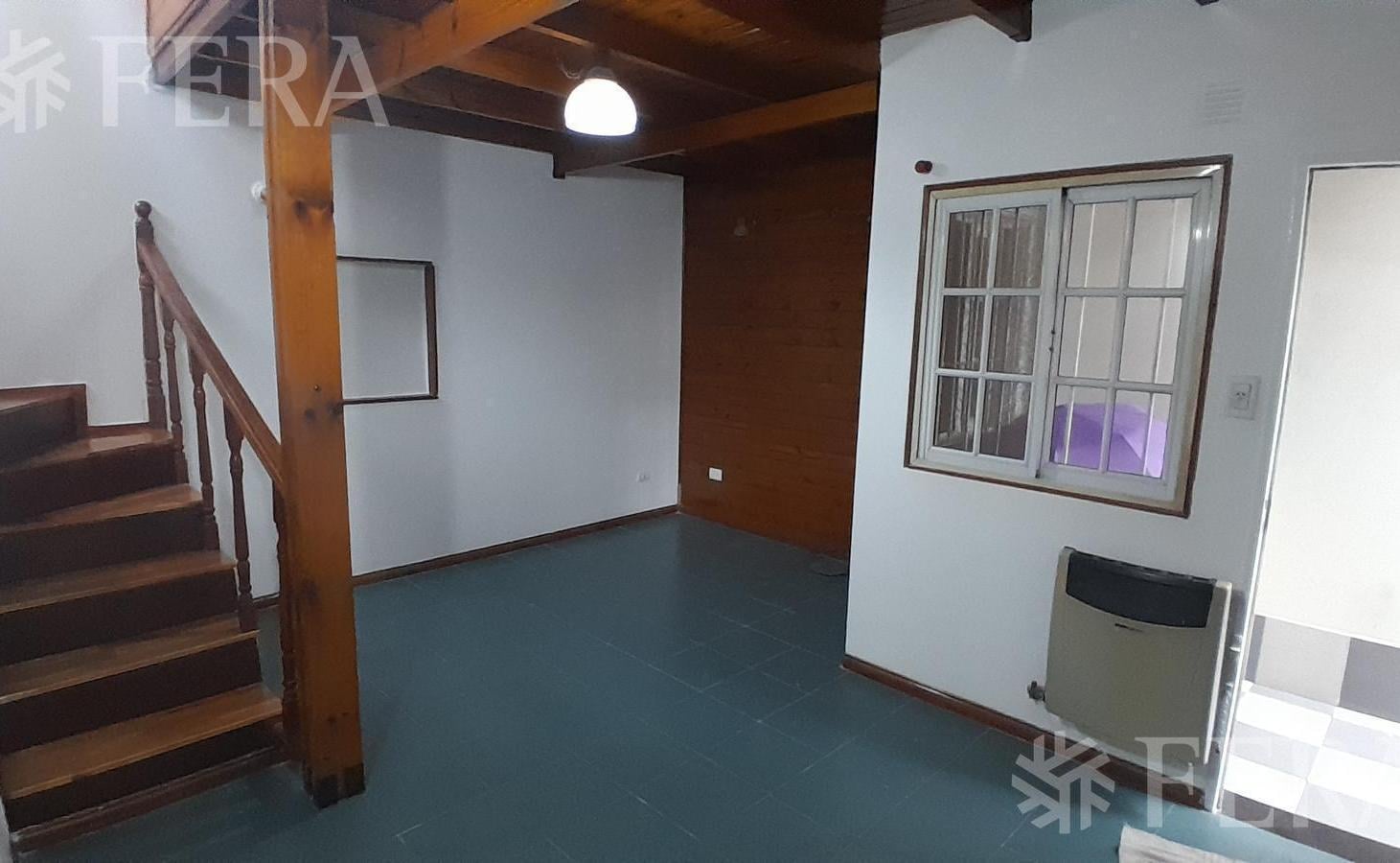 Foto de Alquiler PH de 3 ambientes con patio en Wilde, imagen 1