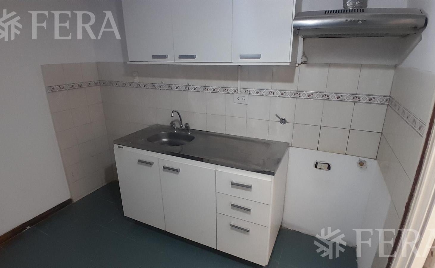 Foto de Alquiler PH de 3 ambientes con patio en Wilde, imagen 2