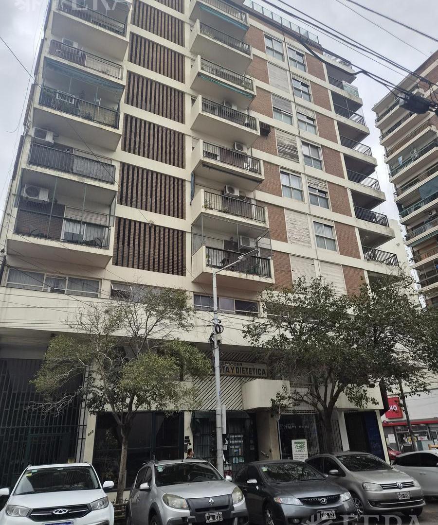 Foto de Venta departamento 4 ambientes con balcón y baulera en Avellaneda, imagen 2