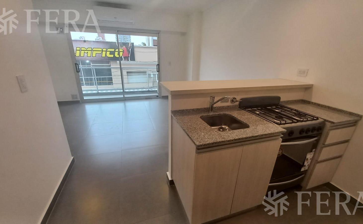 Foto de Alquiler monoambiente con balcón en Wilde, imagen 2