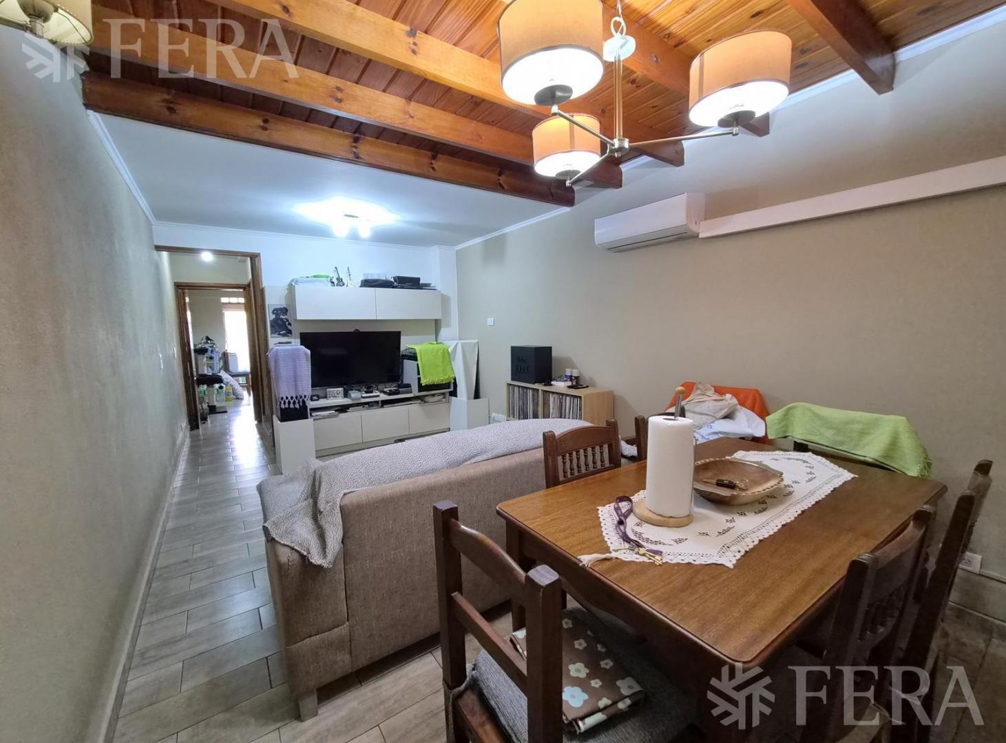 Foto de Venta PH 4 ambientes con cochera en Quilmes, imagen 1