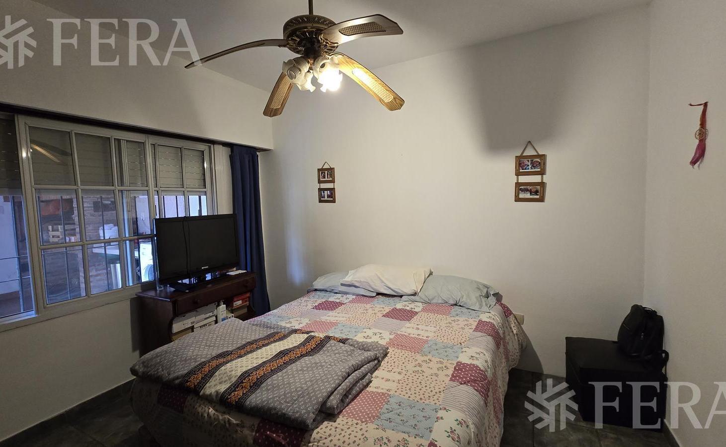 Foto de Venta PH 4 ambientes con jardín y cochera en Bernal Oeste, imagen 4