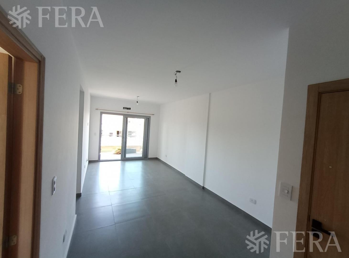 Foto de Alquiler departamento 4 ambientes con cochera en Villa Dominico, imagen 2