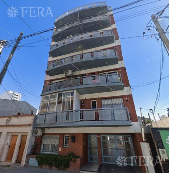 Foto de Venta departamento 3 ambientes con balcón en Wilde, imagen 2