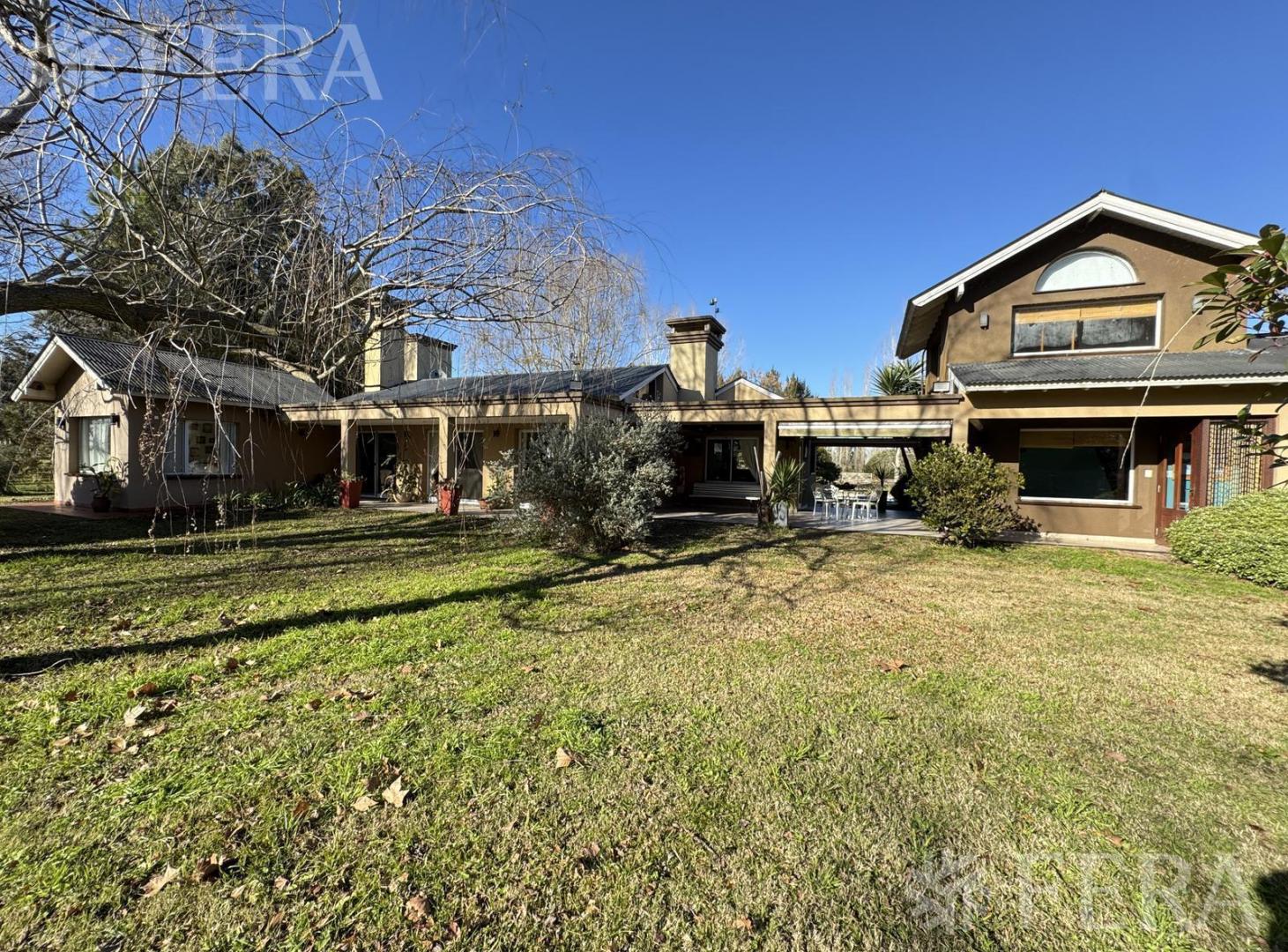 Foto de Venta Casa 5 ambientes en Barrio de Chacras-Laguna Vitel-Chascomus, imagen 2