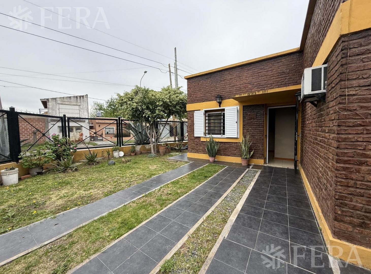 Foto de Venta casa 4 ambientes con patio en Quilmes Oeste, imagen 3