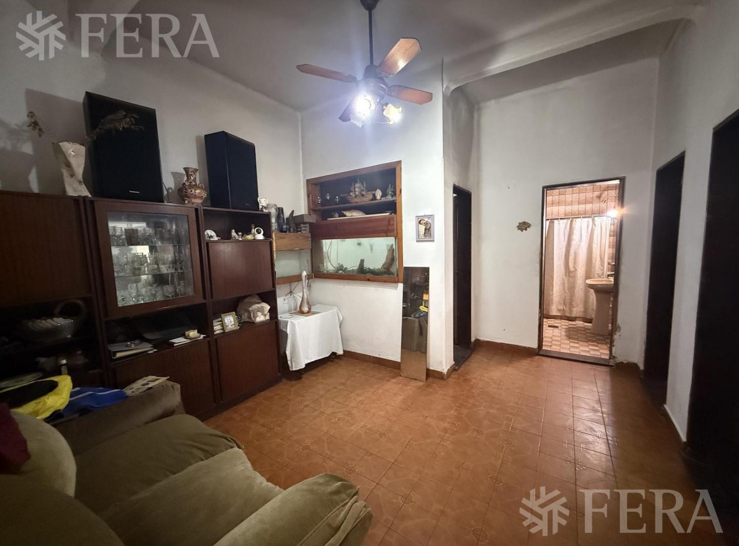 Foto de Venta PH 3 ambientes con patio en Bernal, imagen 3