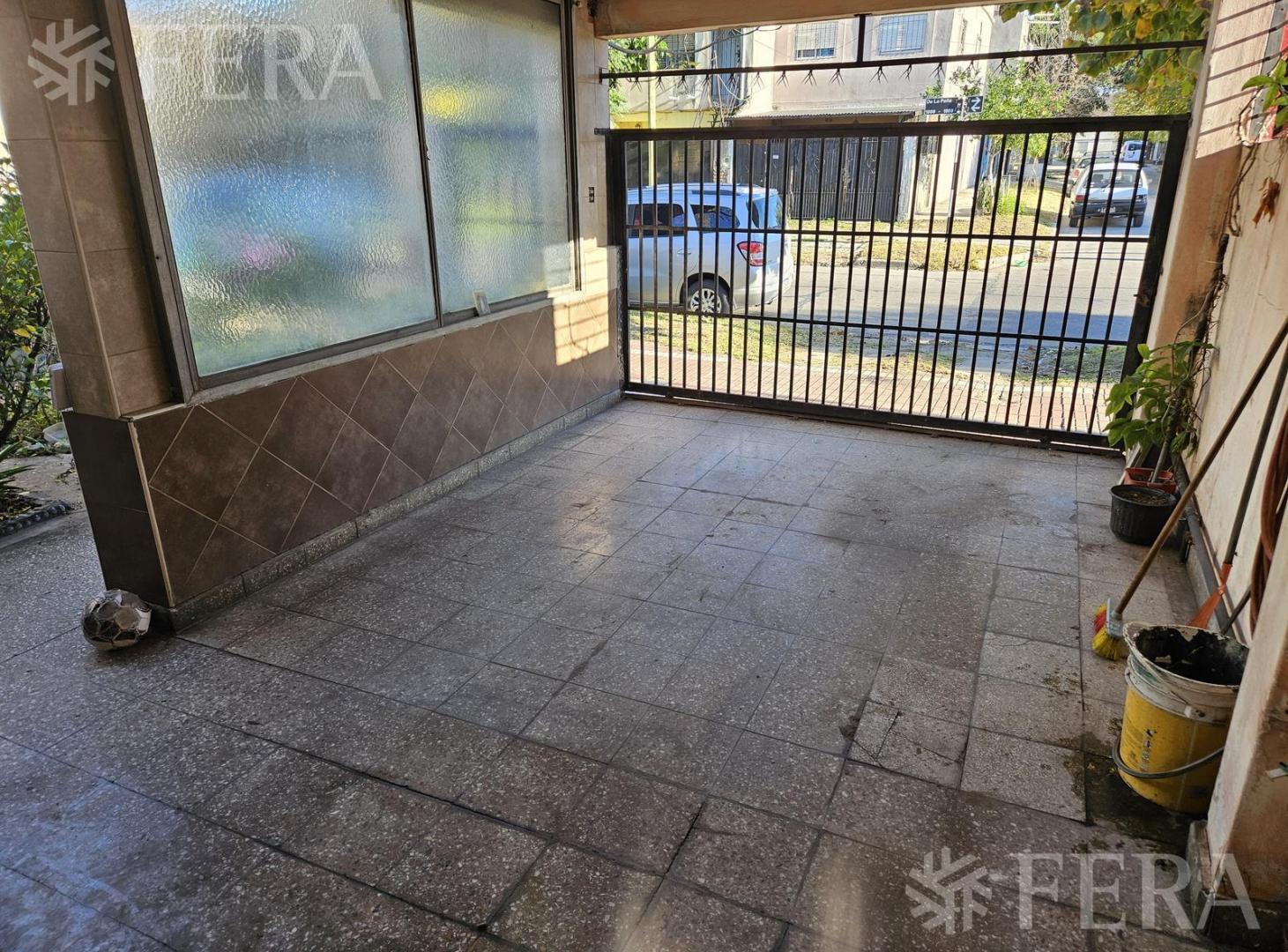 Foto de Venta casa 3 ambientes con cochera en Wilde, imagen 4