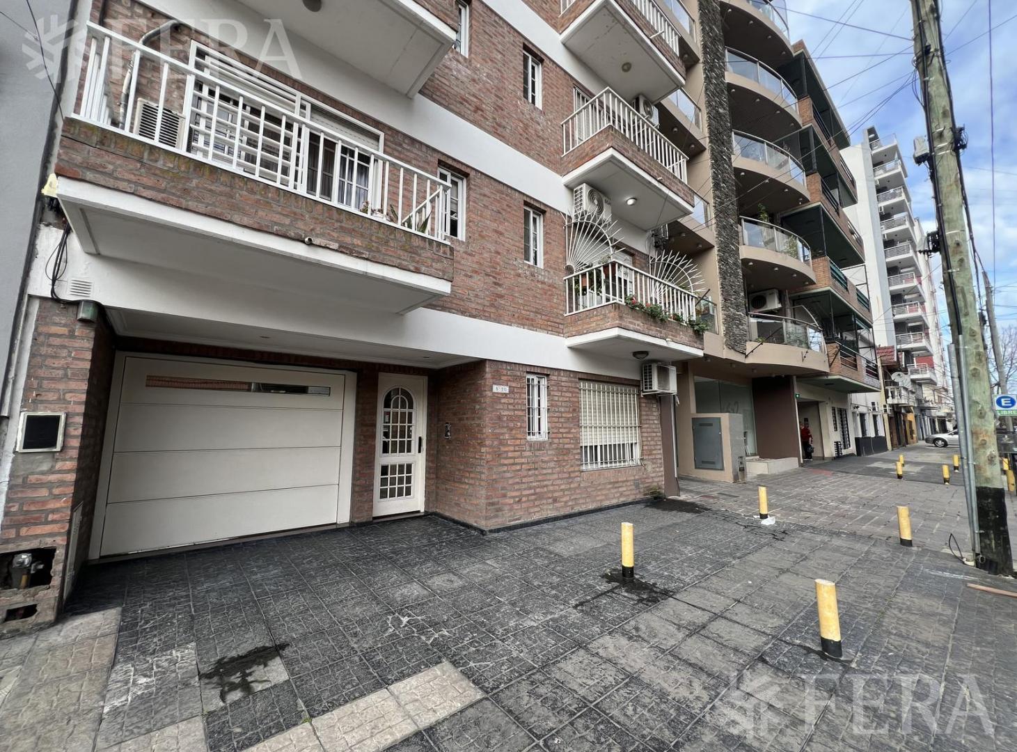 Foto de Venta departamento 3 ambientes con balcón en Wilde, imagen 2