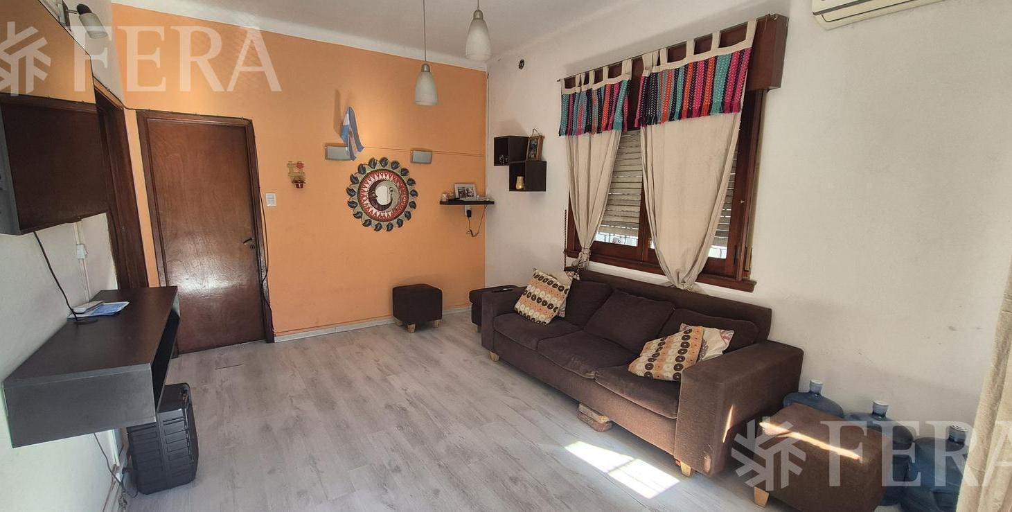 Foto de Venta casa 3 ambientes con cochera en Bernal Oeste, imagen 1