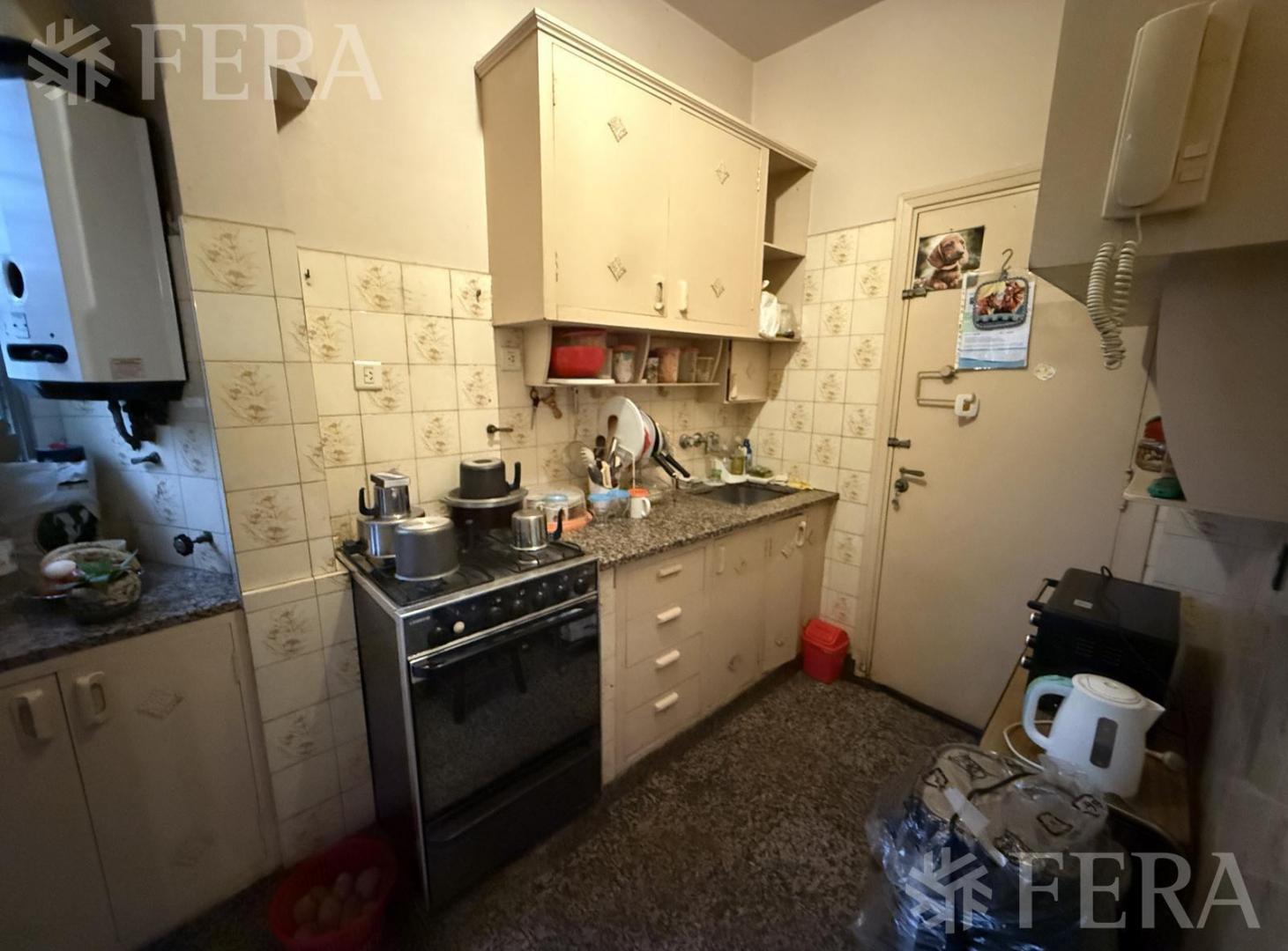 Foto de Venta departamento 3 ambientes con patio en Flores, imagen 1