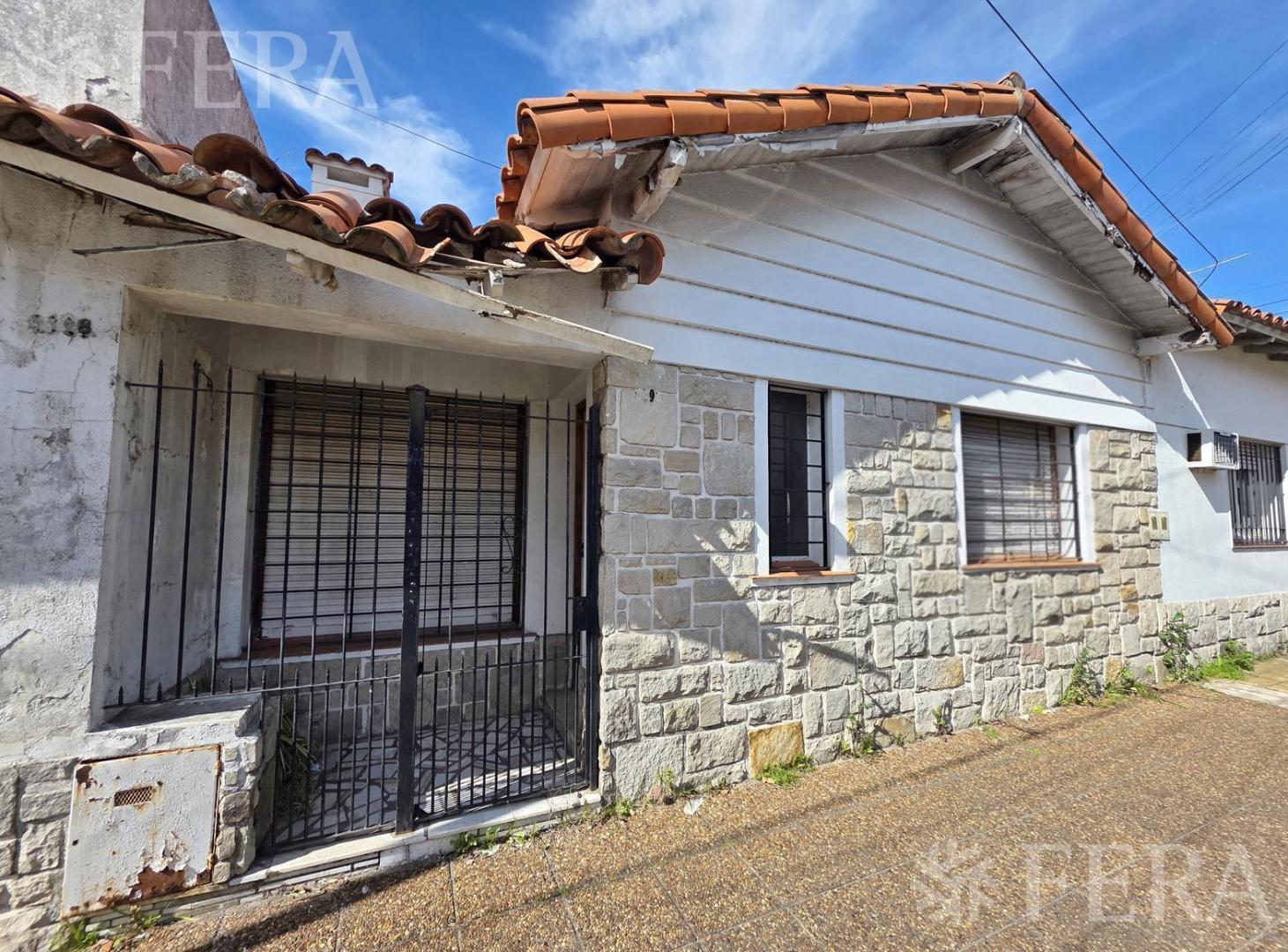 Foto de Venta casa 3 ambientes con cochera en Wilde, imagen 1
