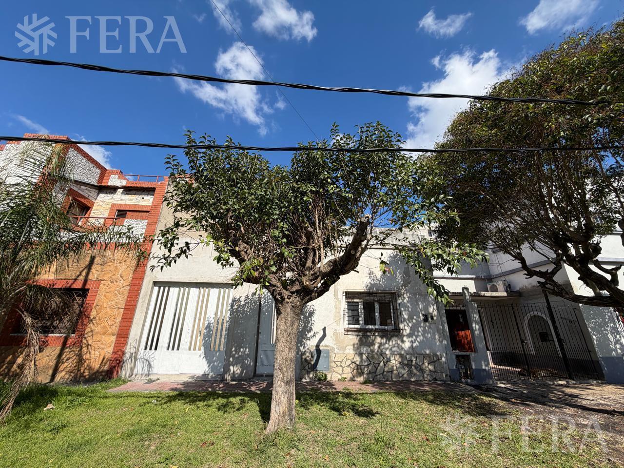 Foto de Venta casa 2 ambientes con cochera en Wilde, imagen 1