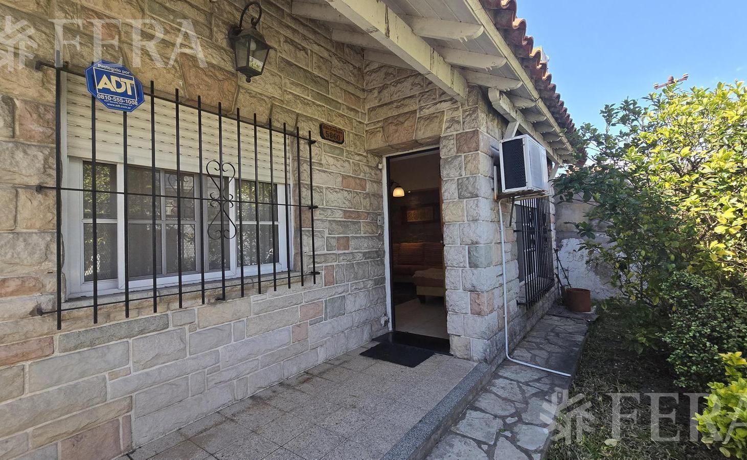 Foto de Venta PH 4 ambientes con patio en Wilde, imagen 2