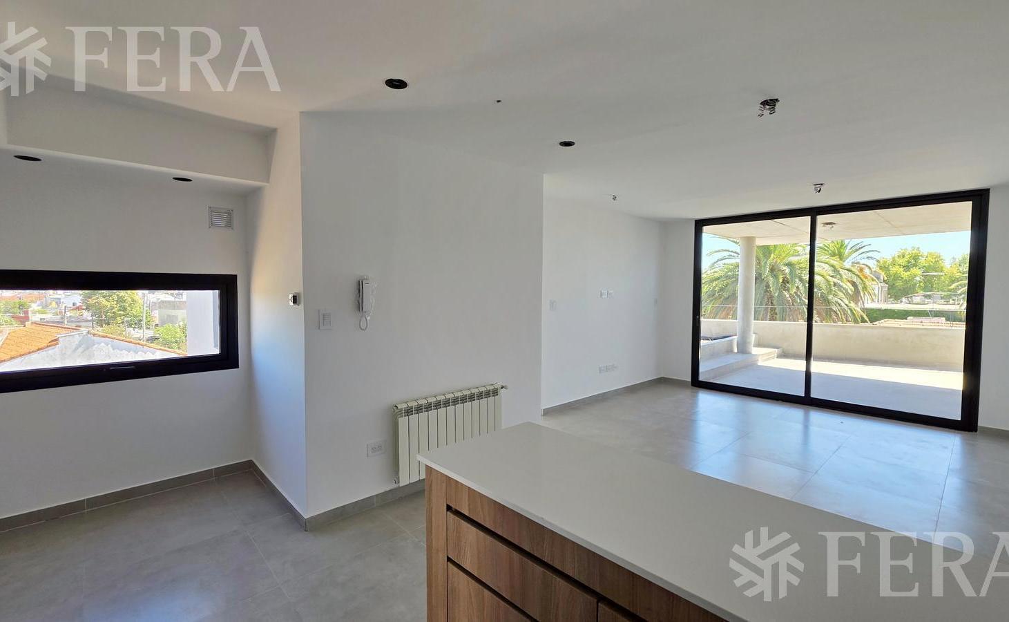 Foto de Venta de semipiso tipo loft de 2 ambientes con dos cocheras en Bernal, imagen 4