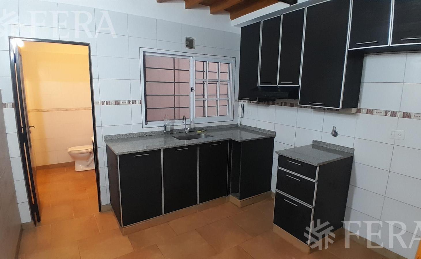 Foto de Alquiler PH de 3 ambientes con patio en Sarandi, imagen 5