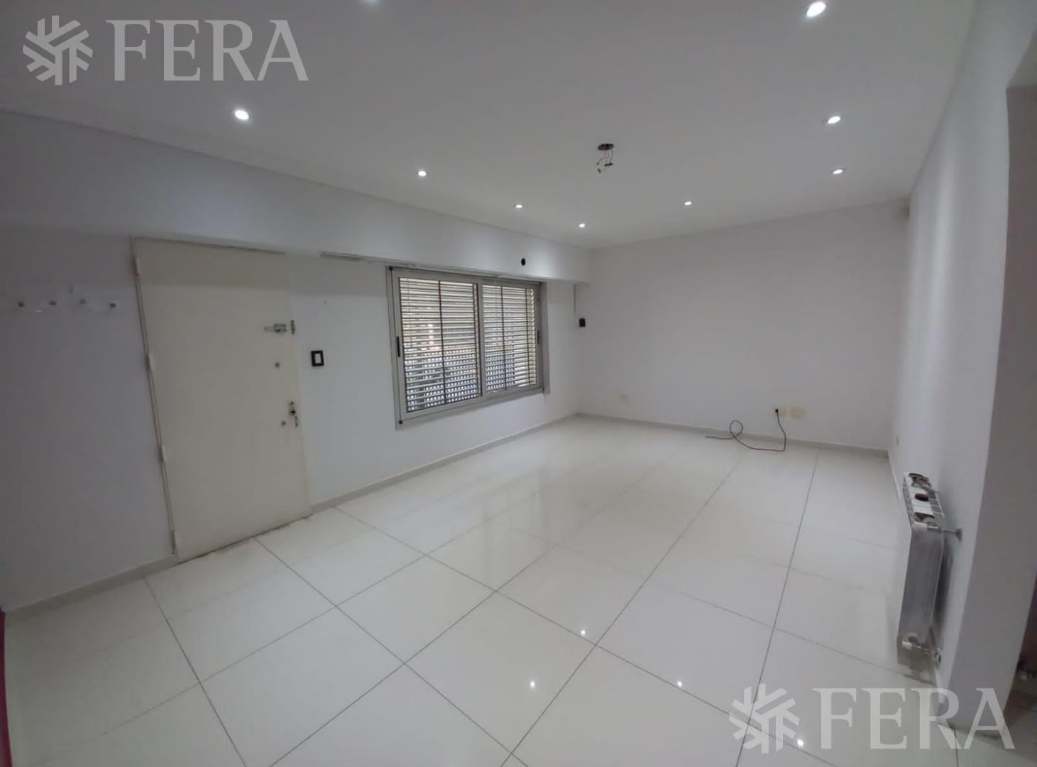 Foto de Venta de Casa de 4 ambientes con cochera en Wilde, imagen 3