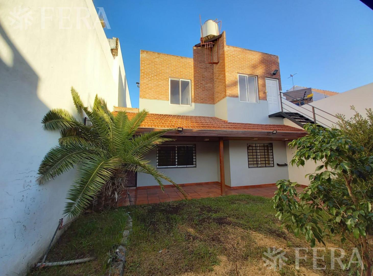 Foto de Venta de Casa de 4 ambientes con cochera en Wilde, imagen 1