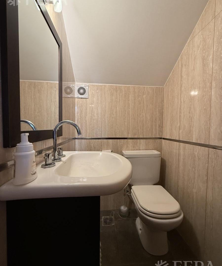 Foto de Venta Casa 8 ambientes con parrilla y piscina en Campos de Roca, imagen 5
