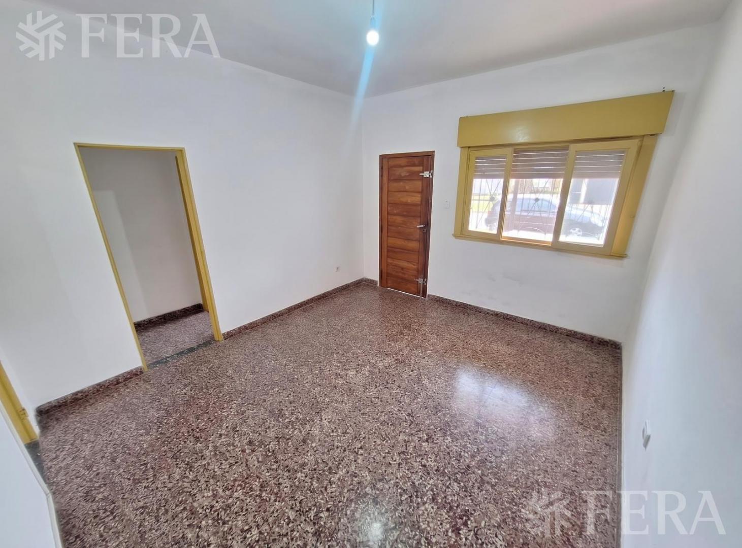 Foto de Venta casa de 3 ambientes con cochera y fondo libre, imagen 5